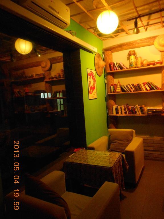 Yangshuo Travellers Land Youth Hostel מראה חיצוני תמונה