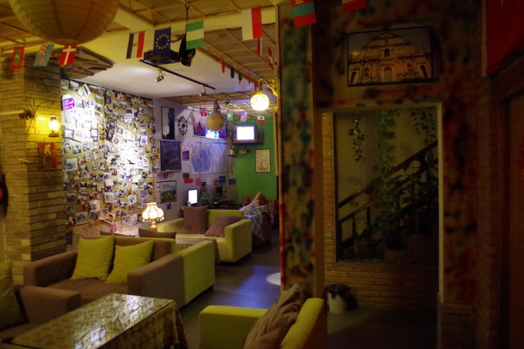 Yangshuo Travellers Land Youth Hostel מראה חיצוני תמונה