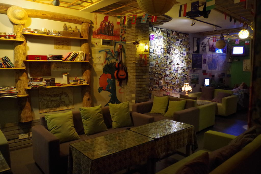 Yangshuo Travellers Land Youth Hostel מראה חיצוני תמונה