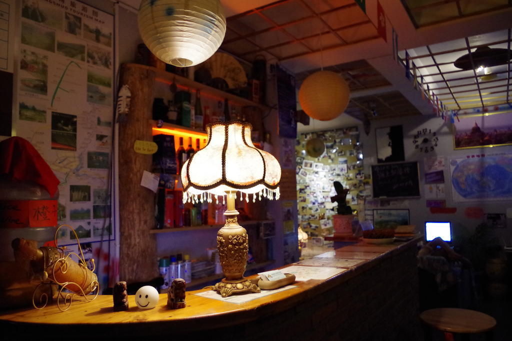 Yangshuo Travellers Land Youth Hostel מראה חיצוני תמונה