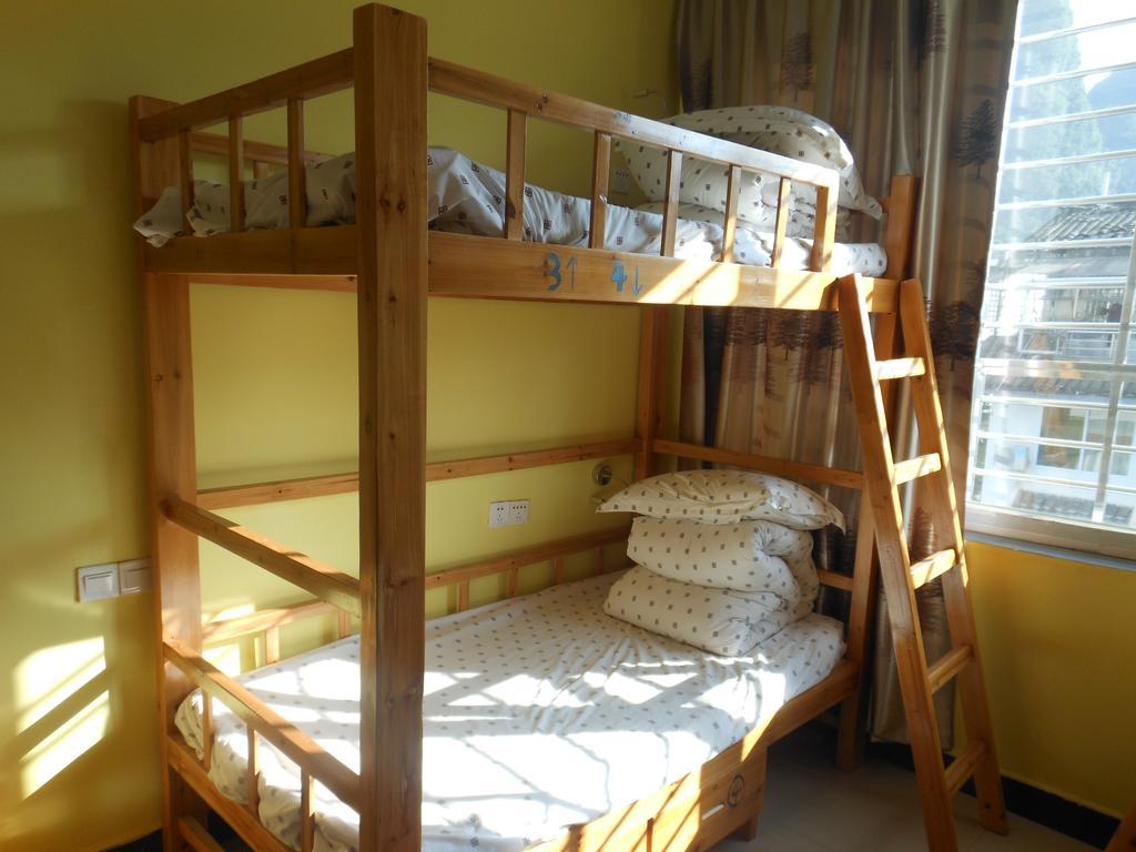 Yangshuo Travellers Land Youth Hostel מראה חיצוני תמונה