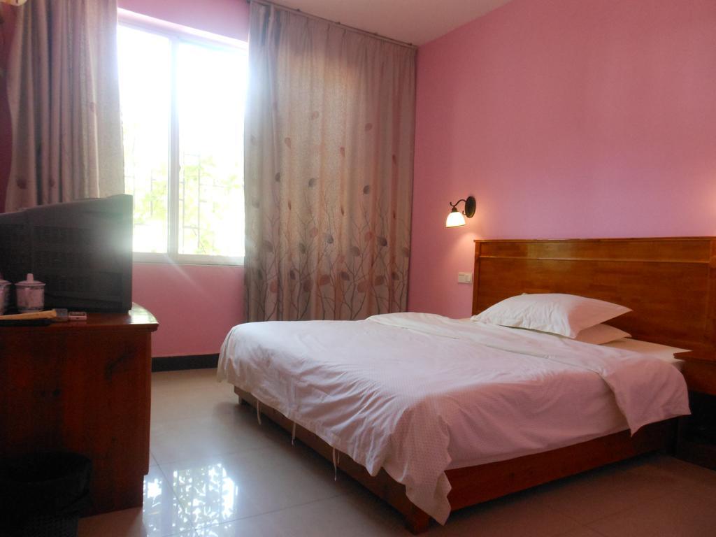 Yangshuo Travellers Land Youth Hostel מראה חיצוני תמונה
