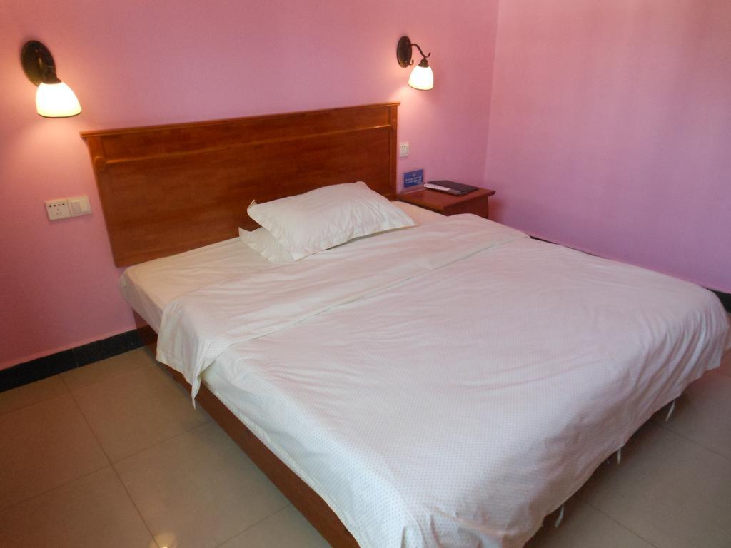 Yangshuo Travellers Land Youth Hostel מראה חיצוני תמונה