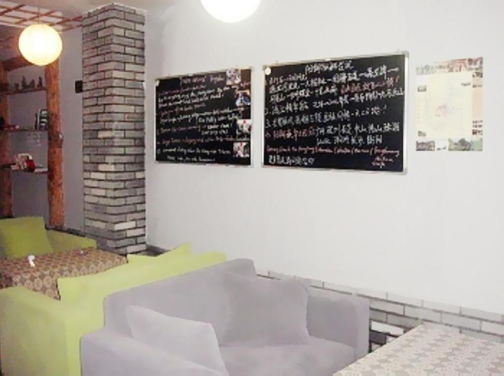 Yangshuo Travellers Land Youth Hostel מראה חיצוני תמונה