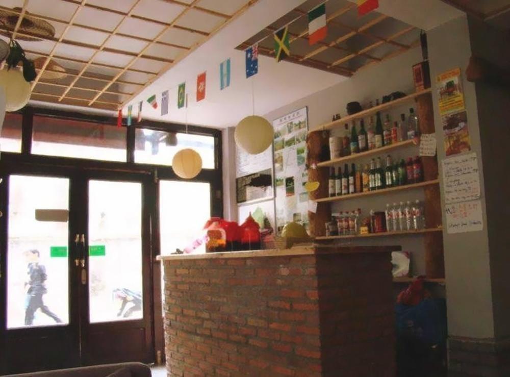 Yangshuo Travellers Land Youth Hostel מראה חיצוני תמונה