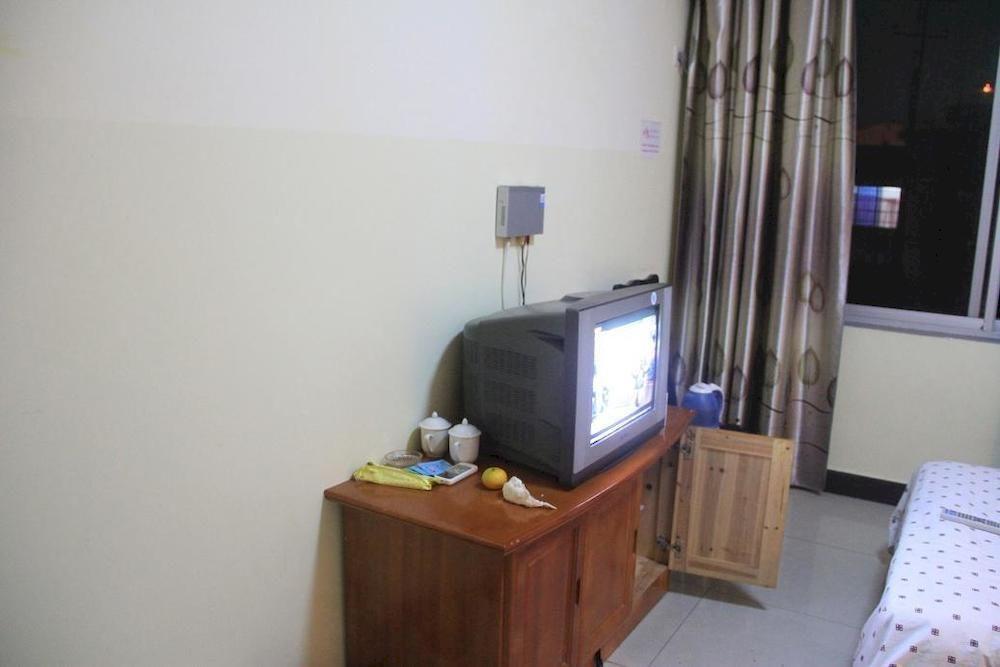 Yangshuo Travellers Land Youth Hostel מראה חיצוני תמונה